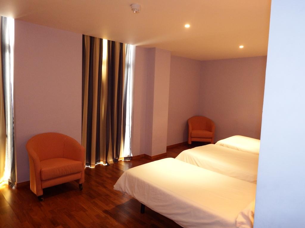 Hotel Isur Llerena Dış mekan fotoğraf