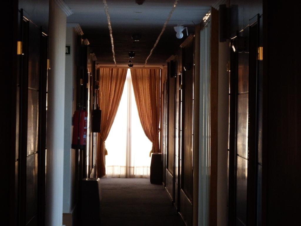Hotel Isur Llerena Dış mekan fotoğraf