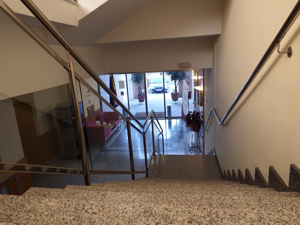 Hotel Isur Llerena Dış mekan fotoğraf