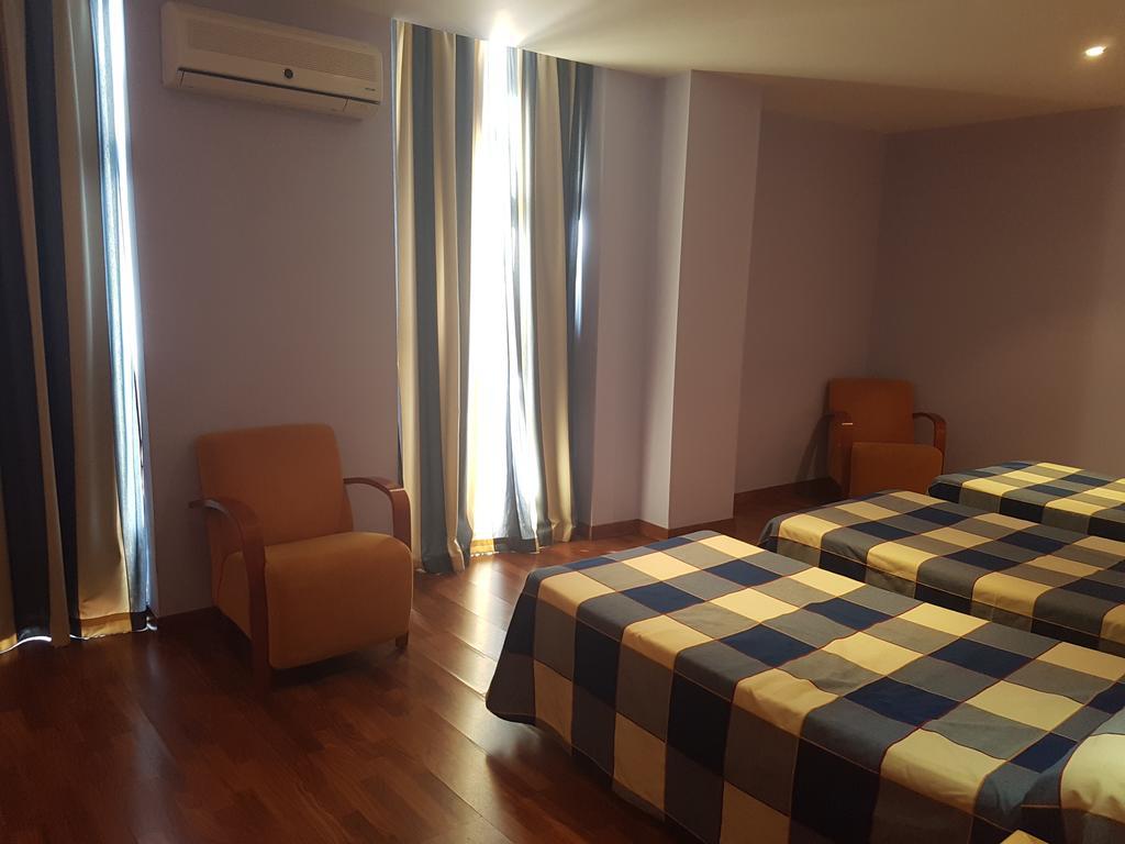 Hotel Isur Llerena Dış mekan fotoğraf