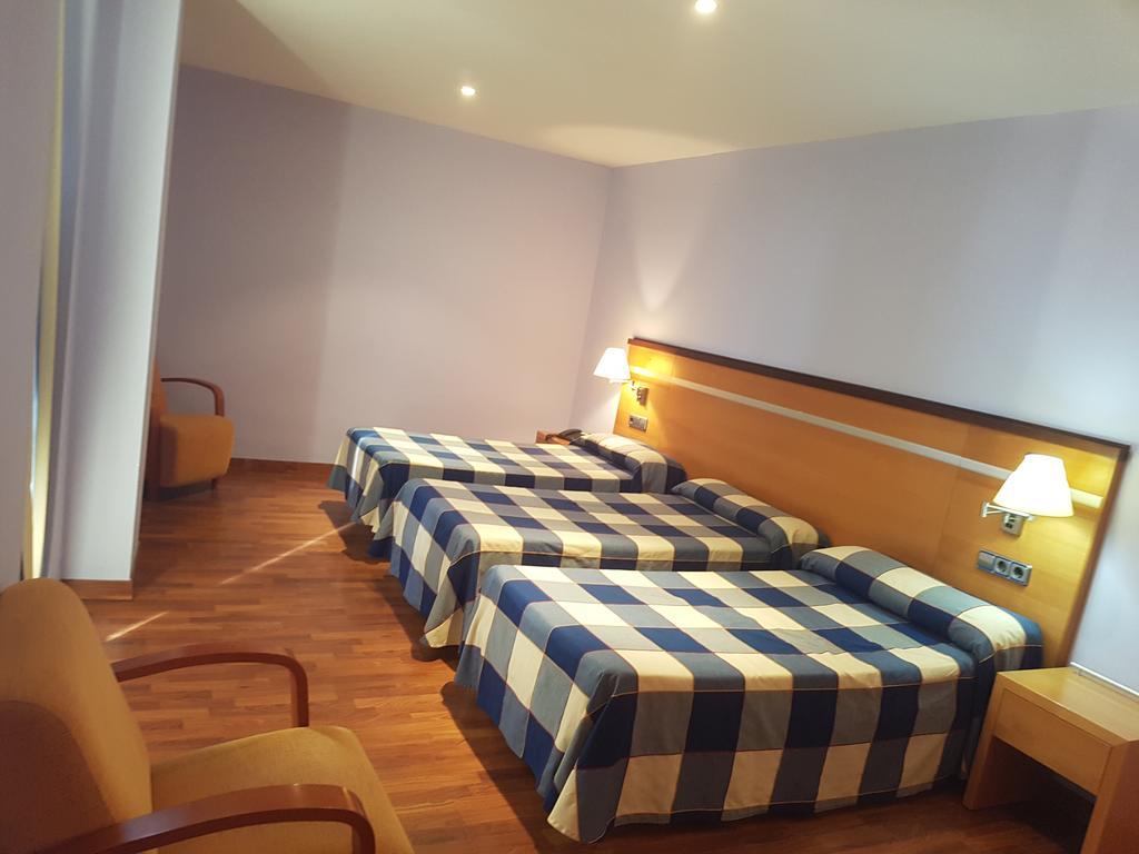 Hotel Isur Llerena Dış mekan fotoğraf