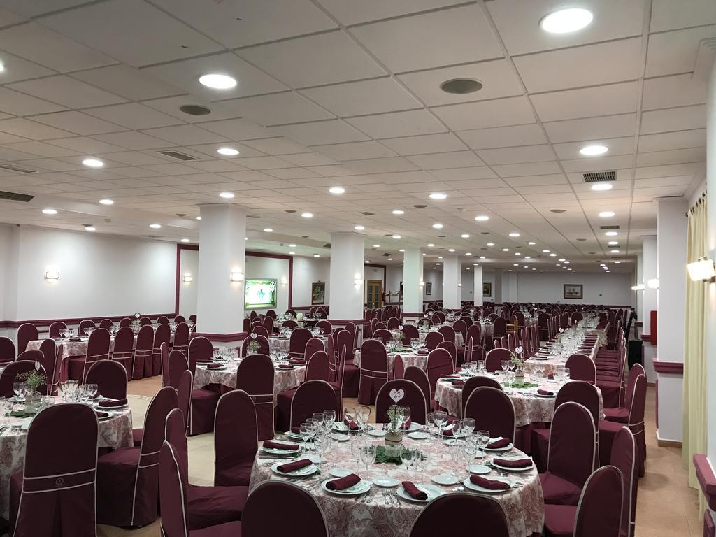 Hotel Isur Llerena Dış mekan fotoğraf