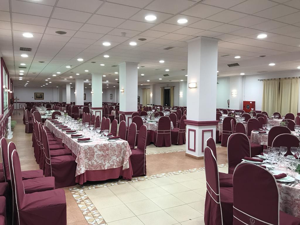Hotel Isur Llerena Dış mekan fotoğraf